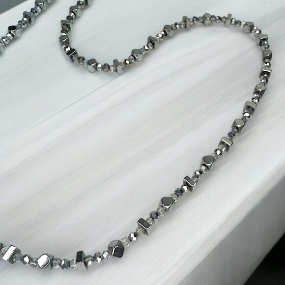Silver Tone Metal Geometric Shaped Beads Long Necklace 27 inches - Picture 3 of 7
